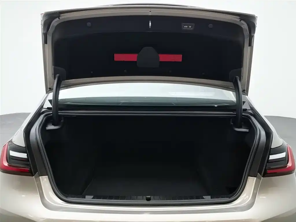 BMW 7 Series 2020 — фото 16