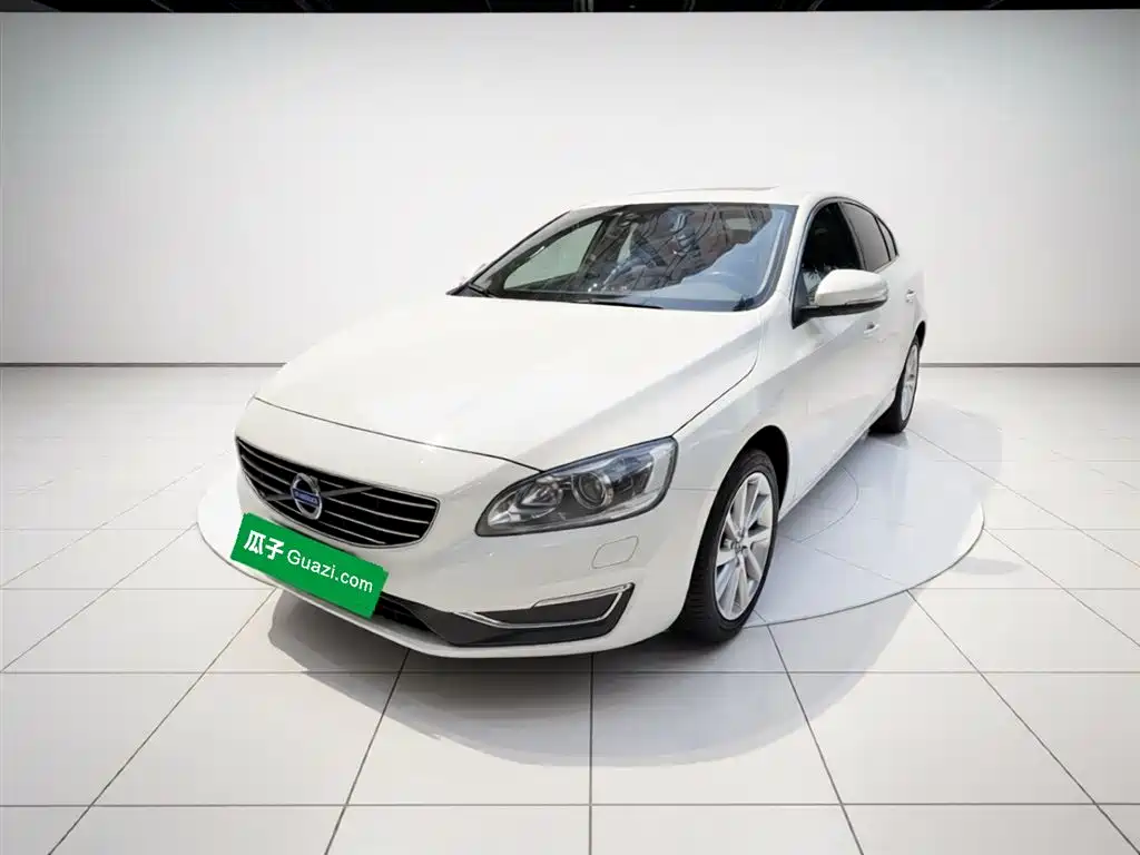 Volvo S60 2016 — фото 2