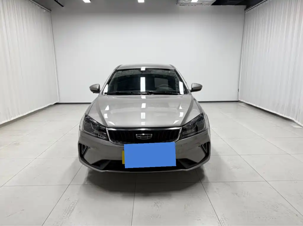 Geely Emgrand 2022