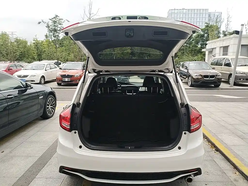 Honda Jade 2018 — фото 19