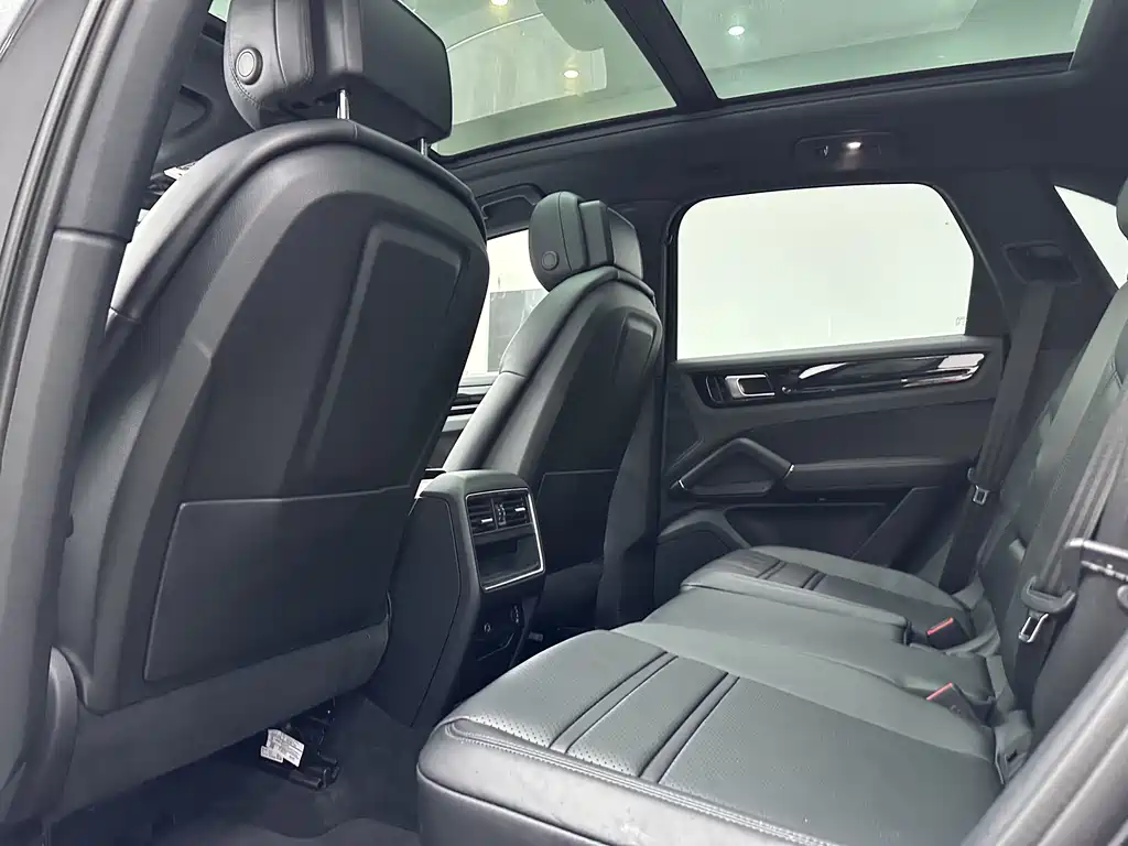 Porsche Cayenne 2018 — фото 13