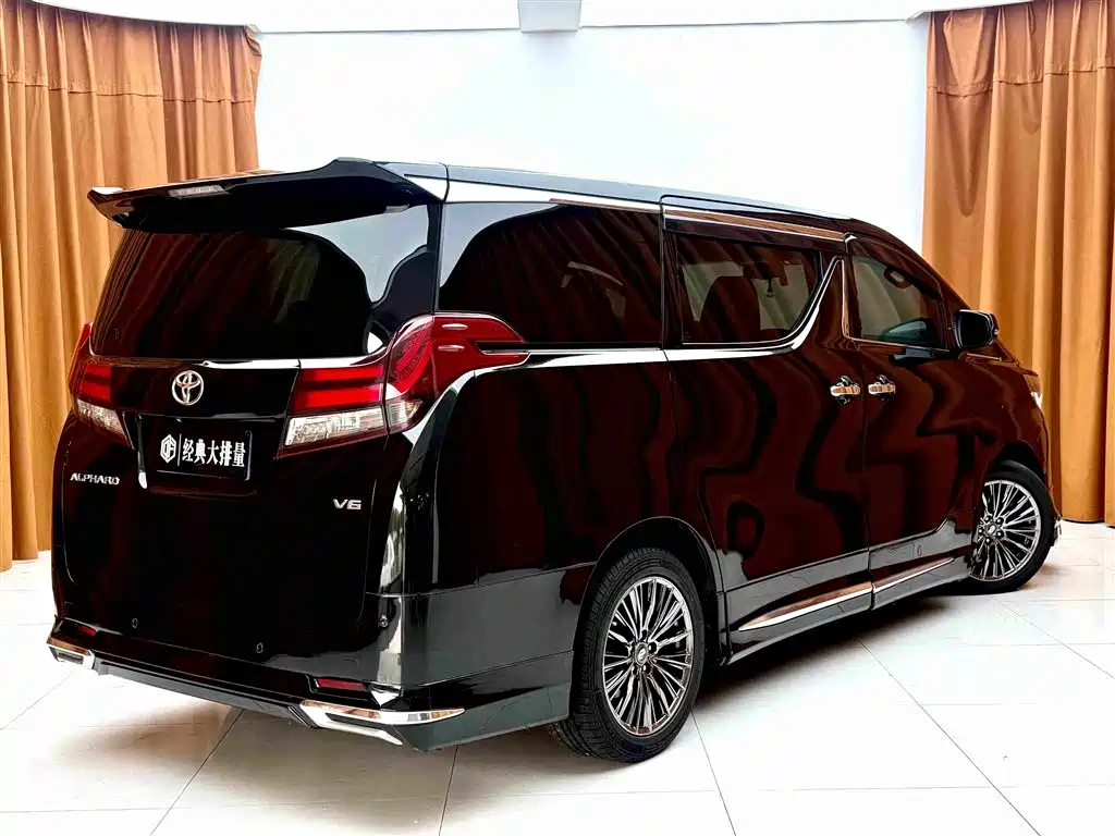 Toyota Alphard 2017 — фото 4