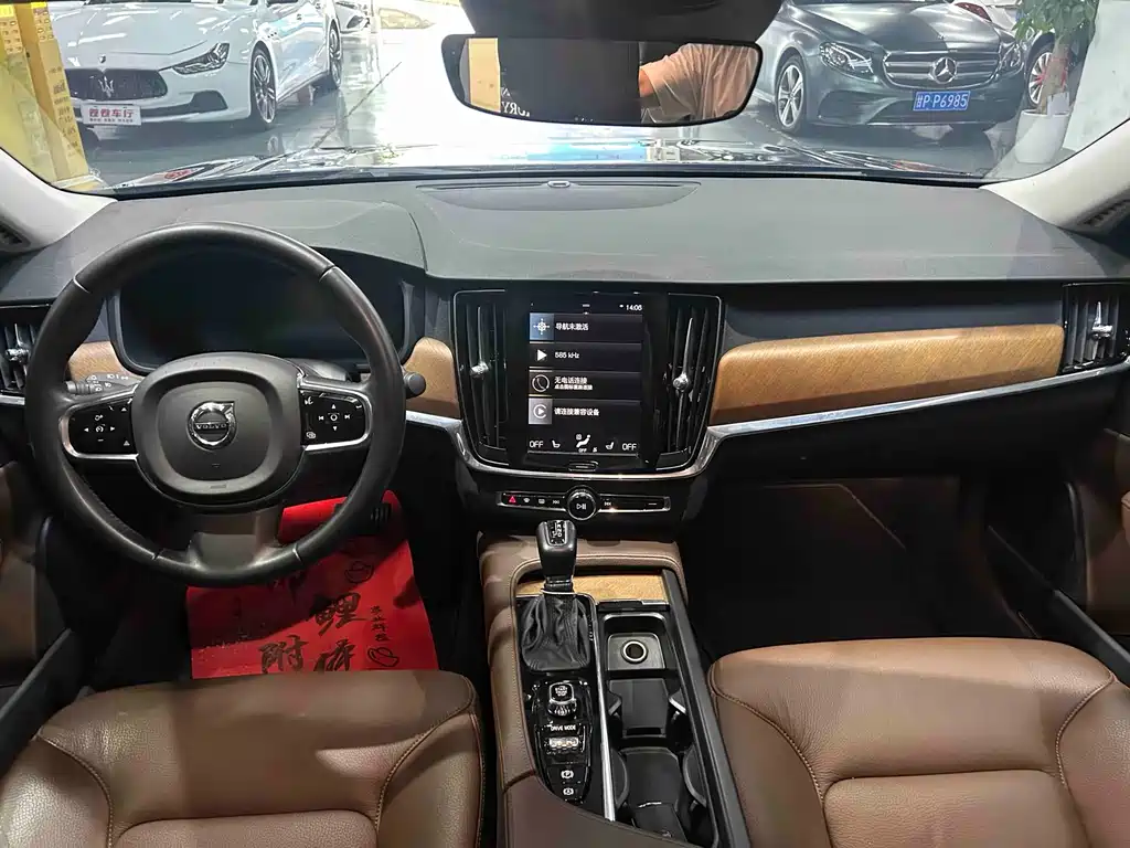 Volvo S90 2020 — фото 13