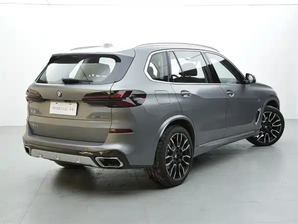 BMW X5 2023