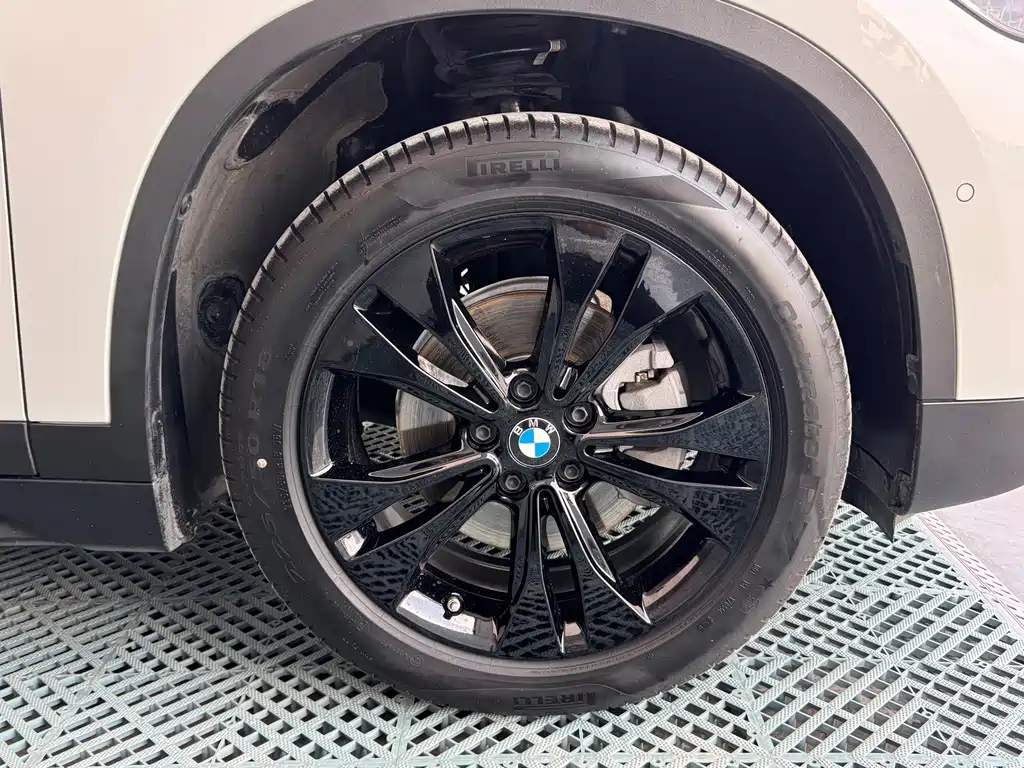 BMW X1 2020 — фото 14