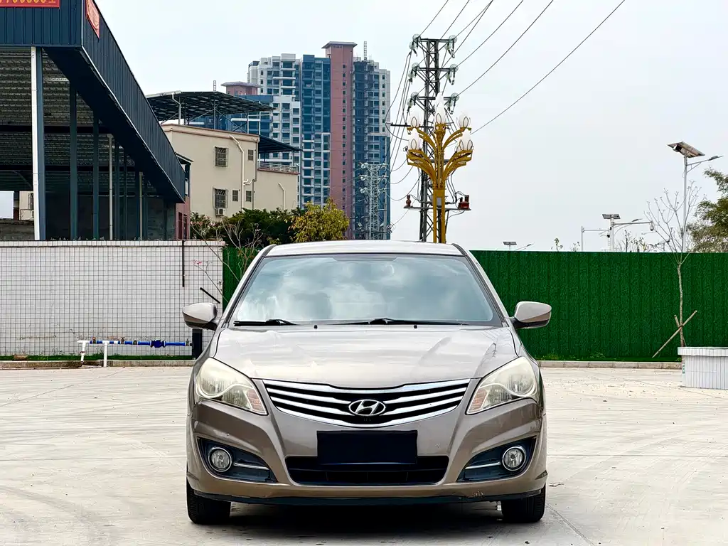 Hyundai Elantra 2014 — фото 2