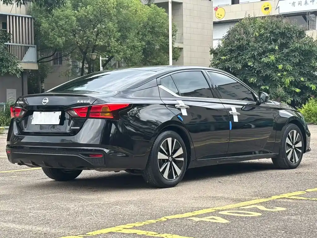 Nissan Teana 2022 — фото 6