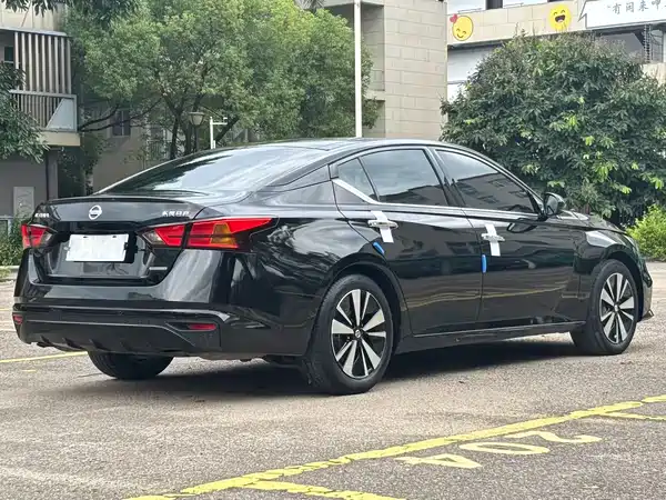 Nissan Teana 2022