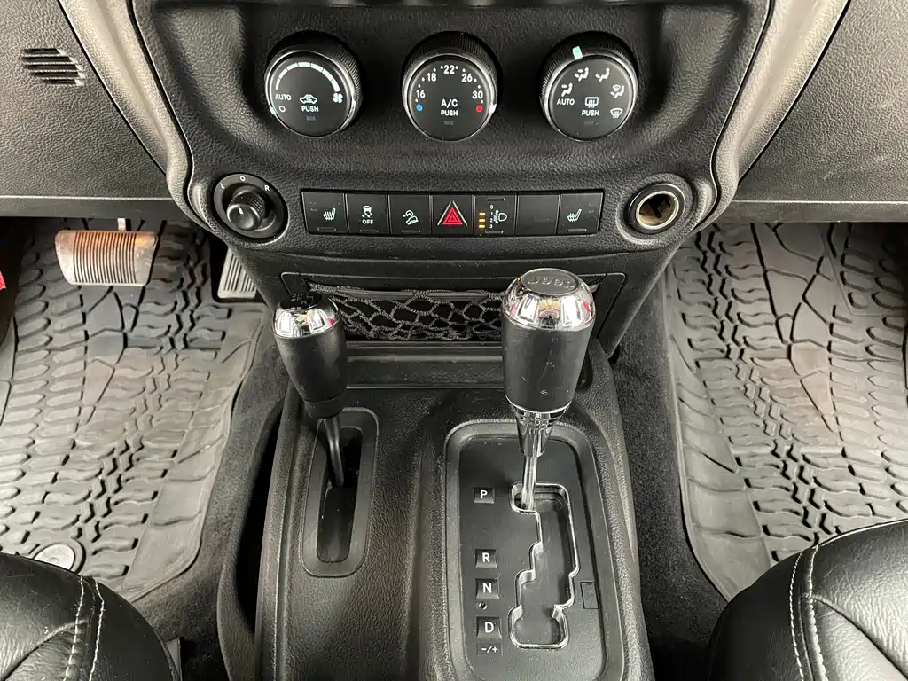 Jeep Wrangler 2017 — фото 15