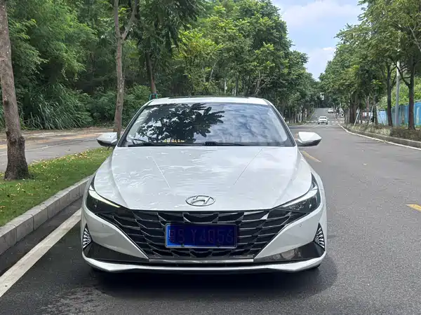 Hyundai Elantra 2021