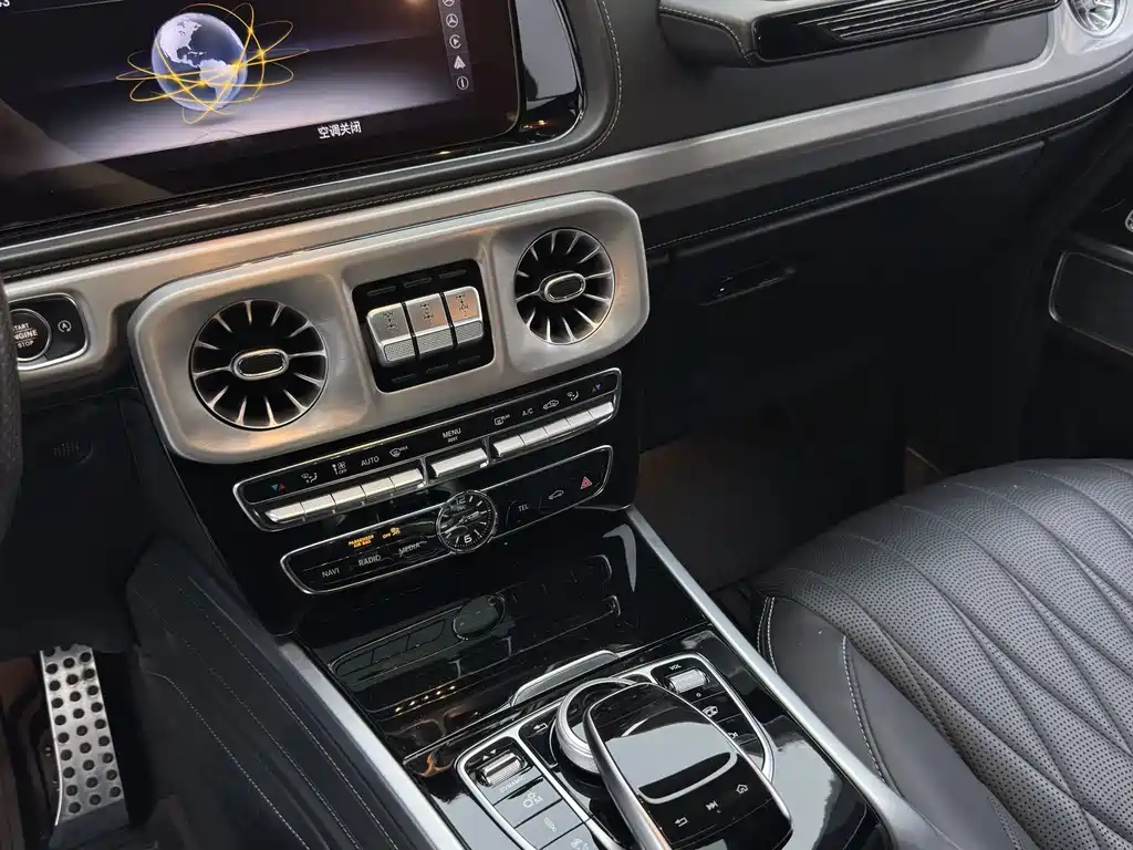 Mercedes-Benz G-Class AMG 2019 — фото 18