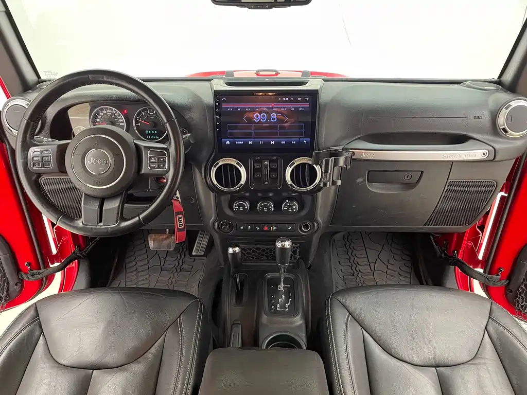 Jeep Wrangler 2017 — фото 11