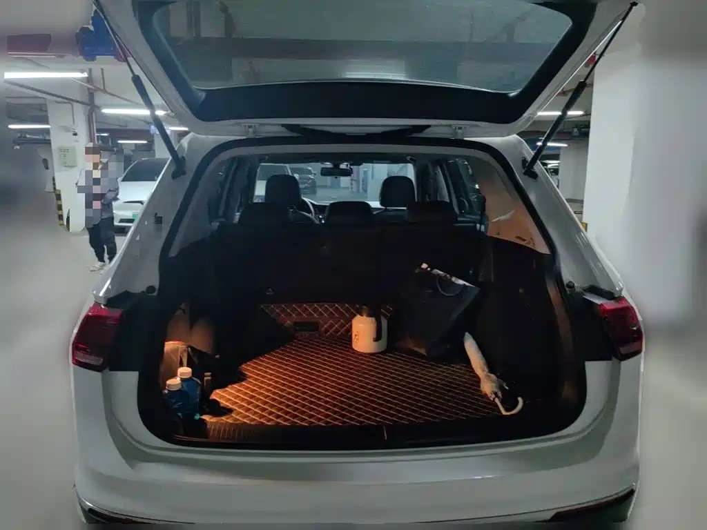 Volkswagen Tiguan L 2020 — фото 10