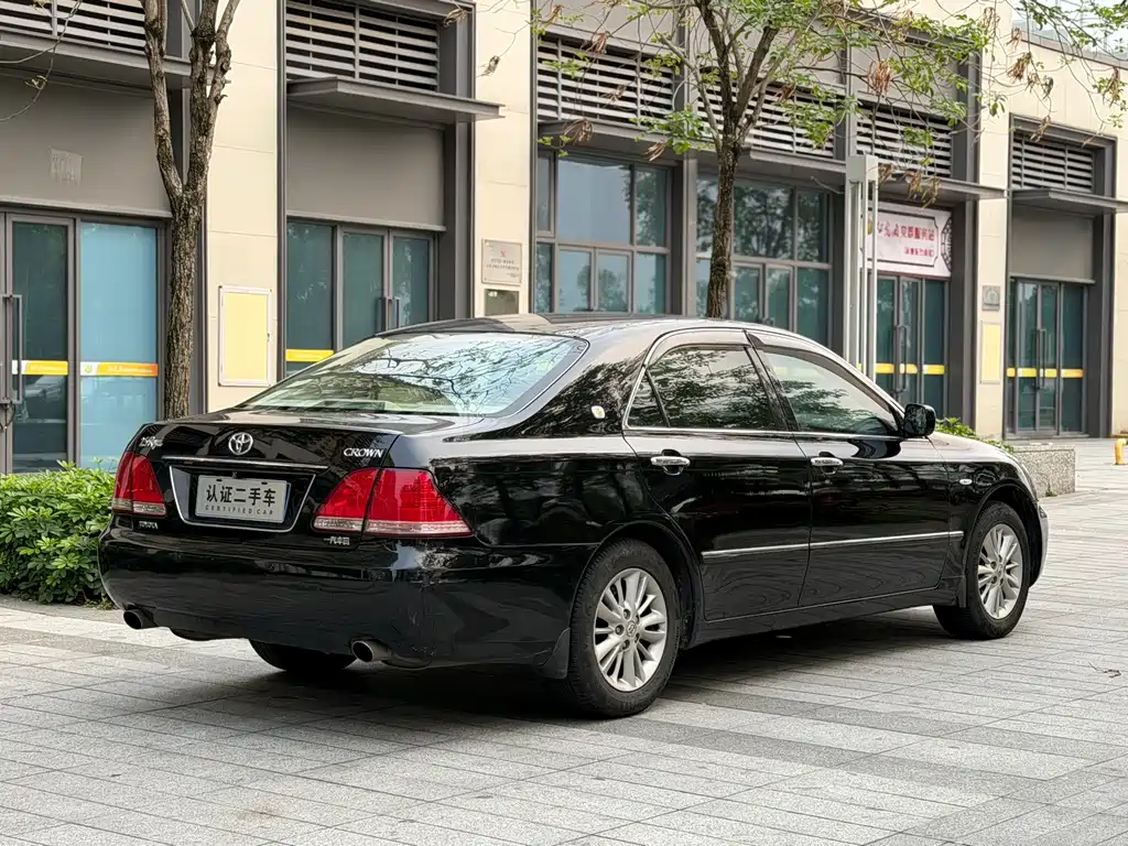 Toyota Crown 2006 — фото 12