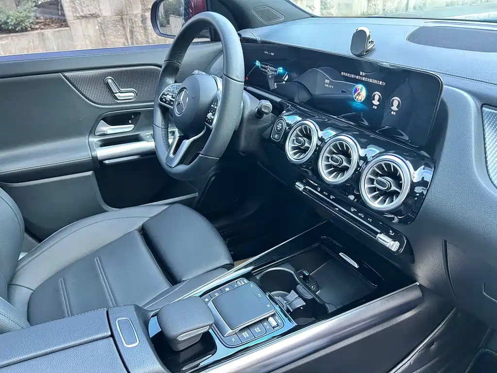 Mercedes-Benz GLA 2021 — фото 11