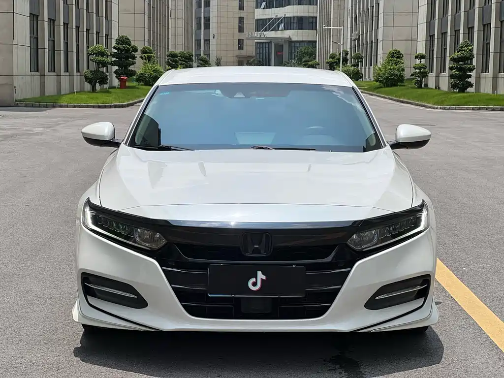 Honda Accord 2019 — фото 2