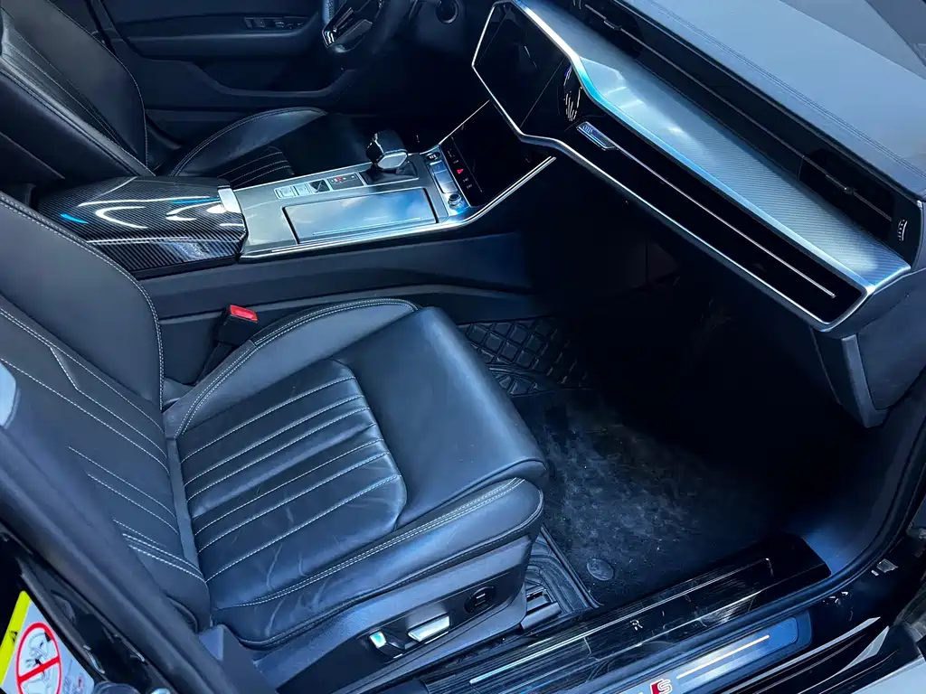 Audi A6L 2023 — фото 11