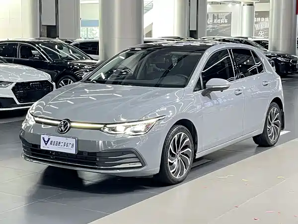 Volkswagen Golf 2023
