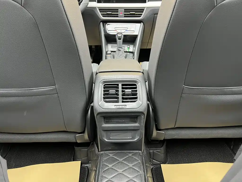 Volkswagen Tiguan L 2025 — фото 21