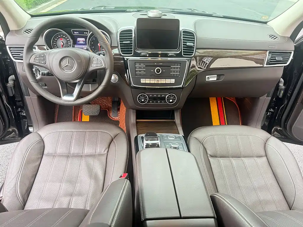 Mercedes-Benz GLS 2018 — фото 12