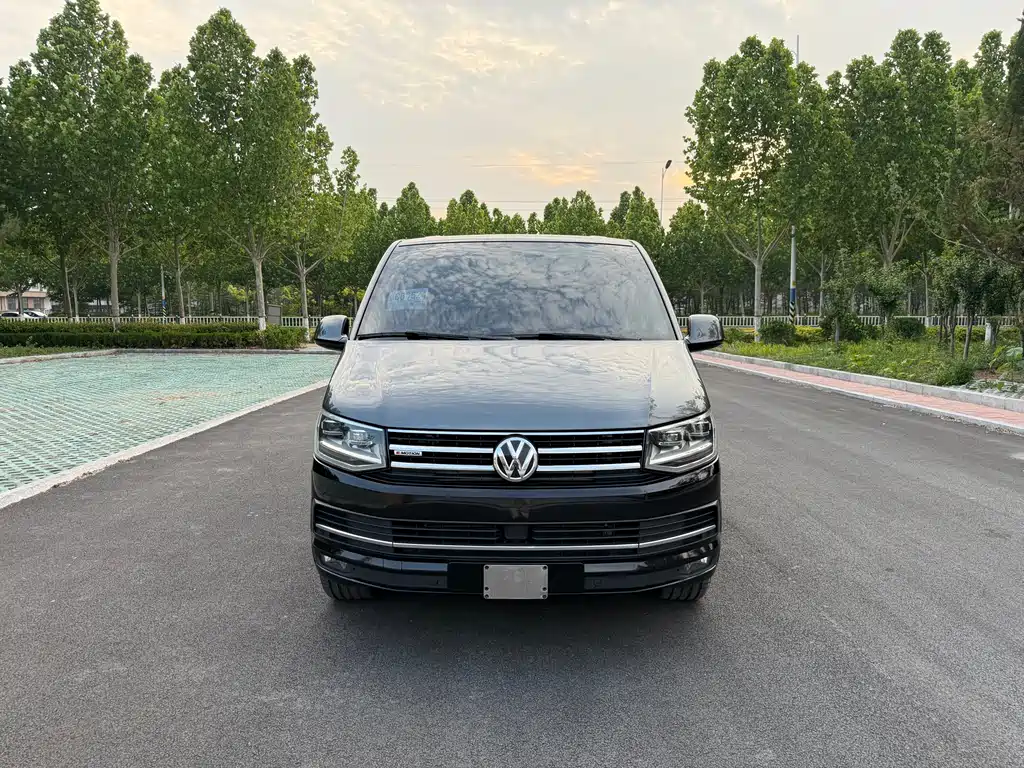 Volkswagen Multivan 2018 — фото 2