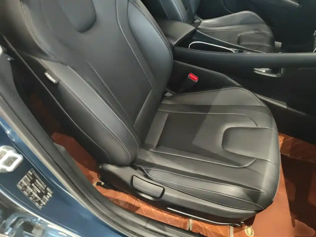 Hyundai Elantra 2022 — фото 25