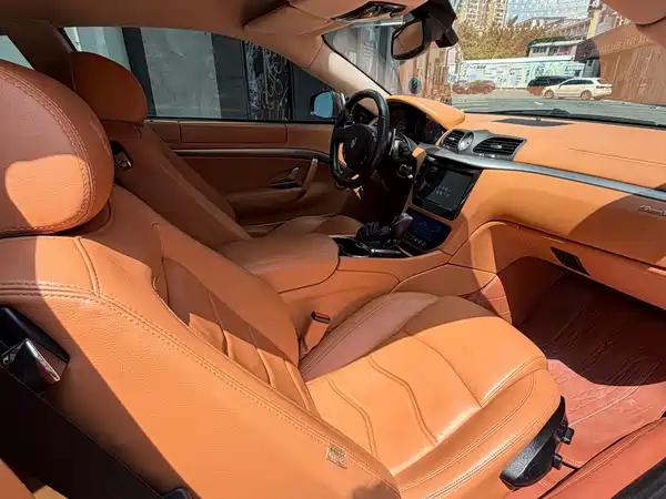 Maserati Granturismo 2014