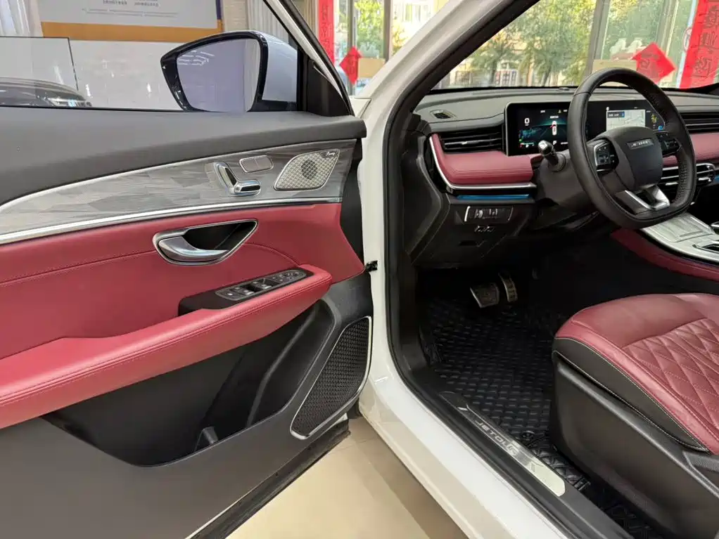 Jetour Jietu X70 PLUS 2024 — фото 8