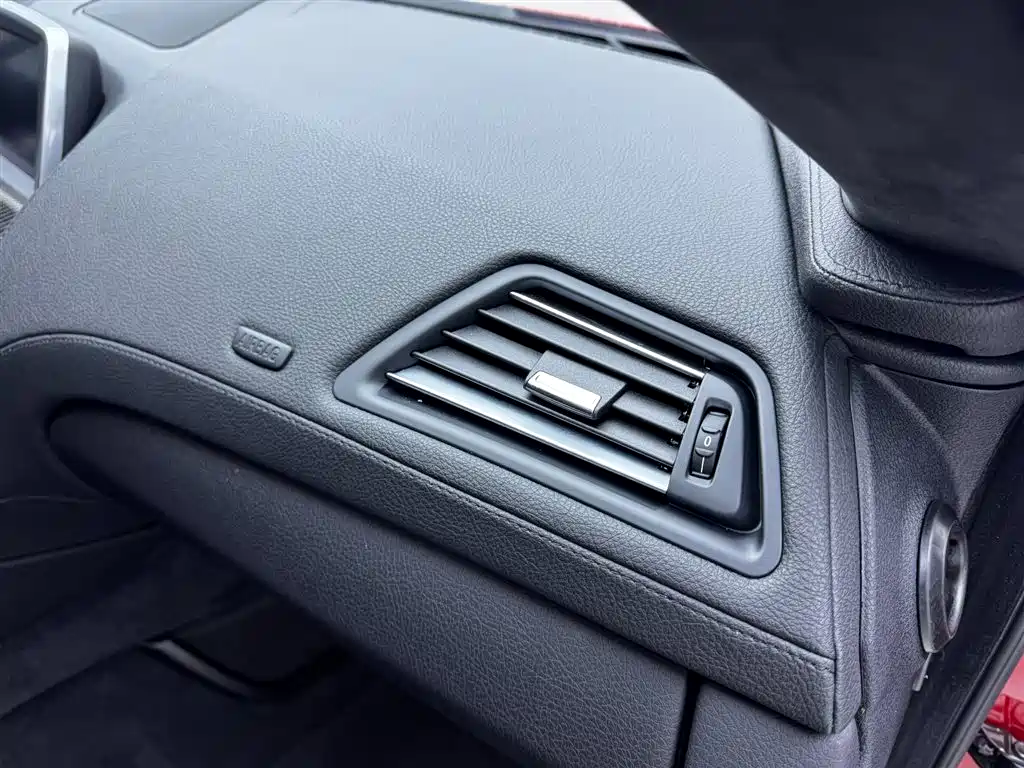 BMW M6 2016 — фото 16