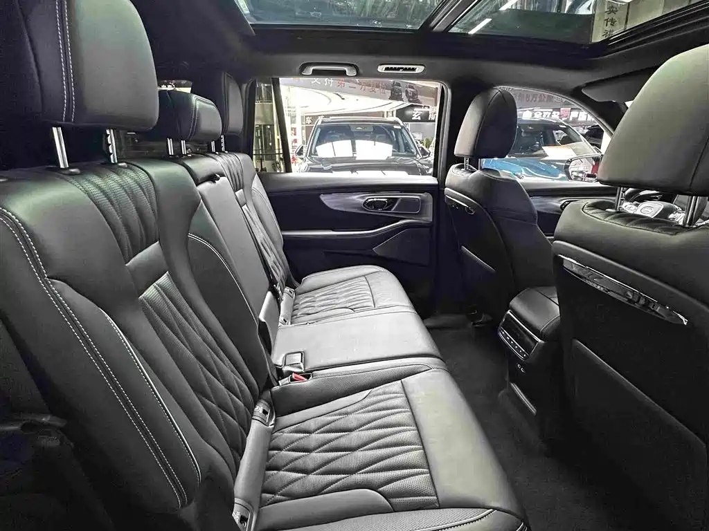 GAC Trumpchi GS8 2024 — фото 32