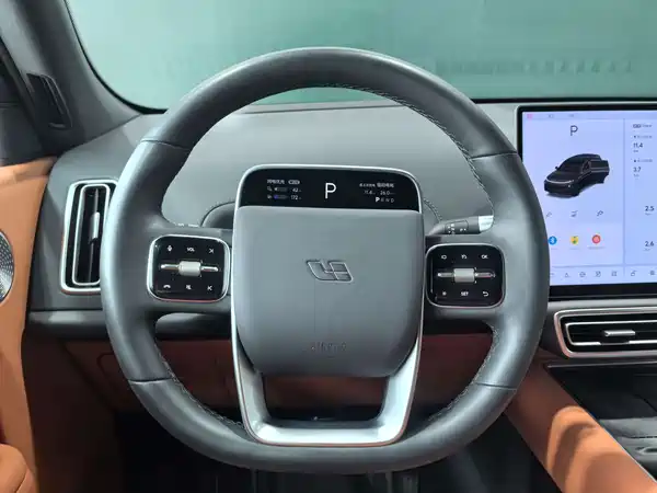 Li Auto L7 2025