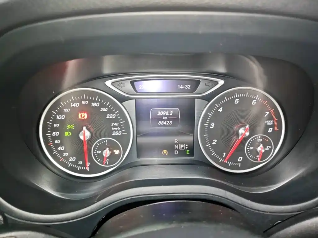 Mercedes-Benz B-Class 2015 — фото 12