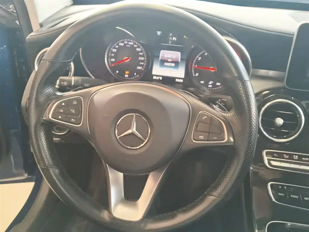 Mercedes-Benz C-Class 2018 — фото 11