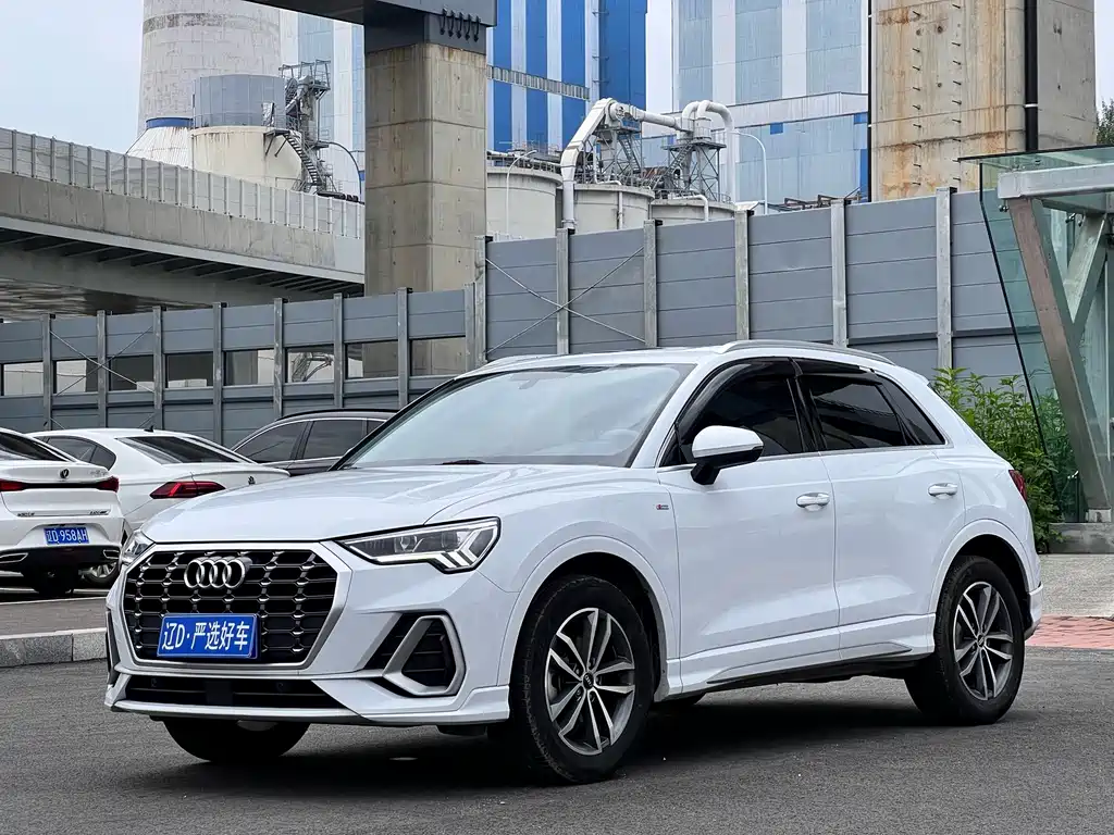 Audi Q3 2021