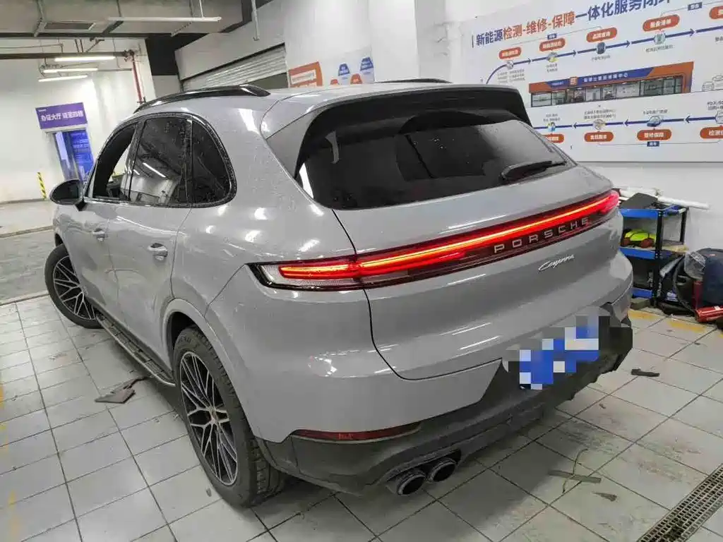 Porsche Cayenne 2024 — фото 12