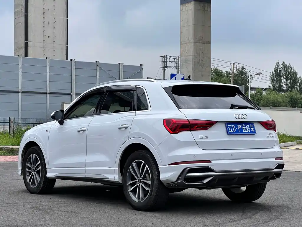 Audi Q3 2021