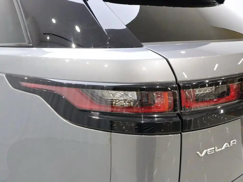 Land Rover Range Rover Velar 2023 — фото 17
