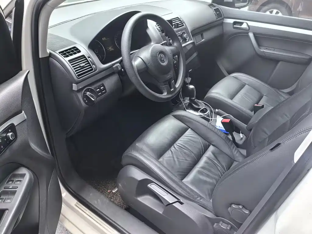 Volkswagen Touran 2014