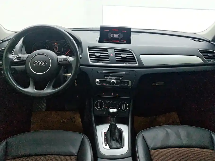 Audi Q3 2018 — фото 12