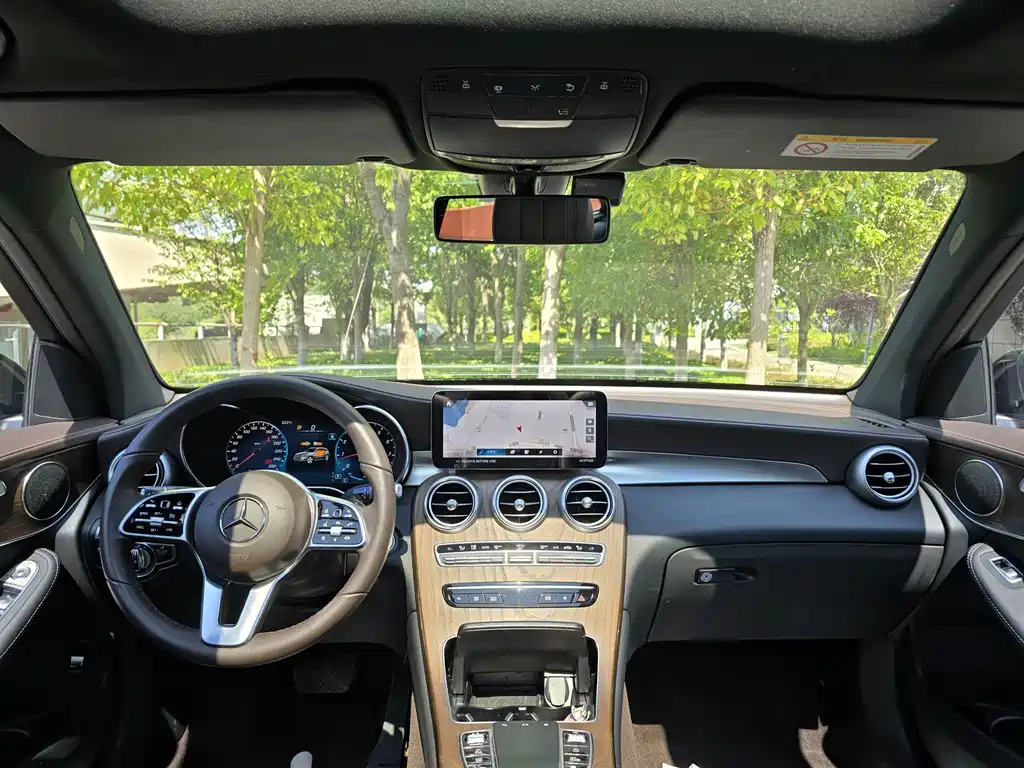 Mercedes-Benz GLC 2023