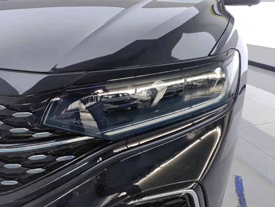 Volkswagen Passat 2024