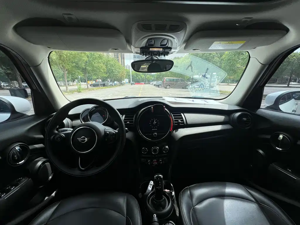 MINI MINI 2021