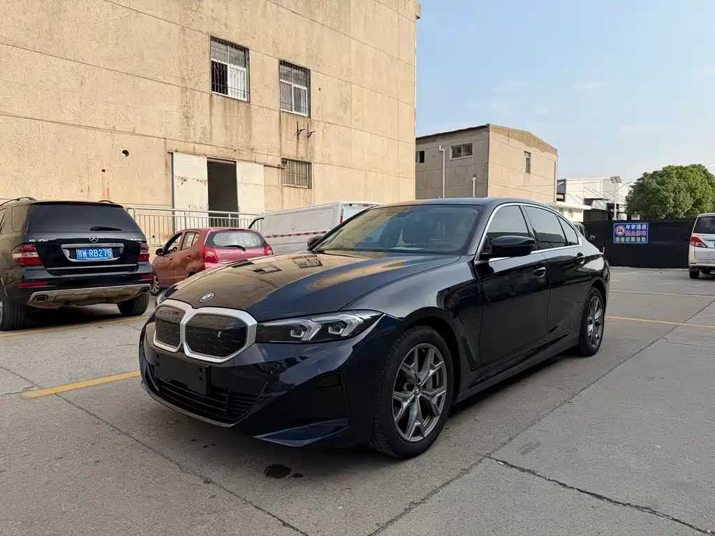 BMW i3 2024