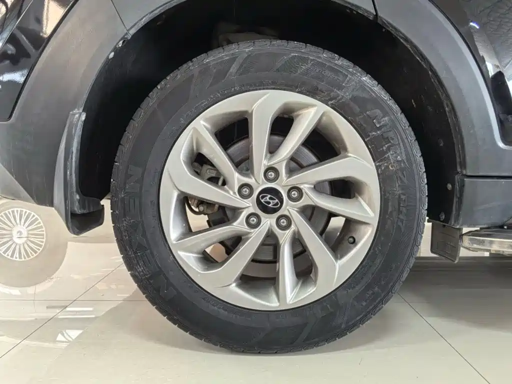 Hyundai Tucson 2017 — фото 23