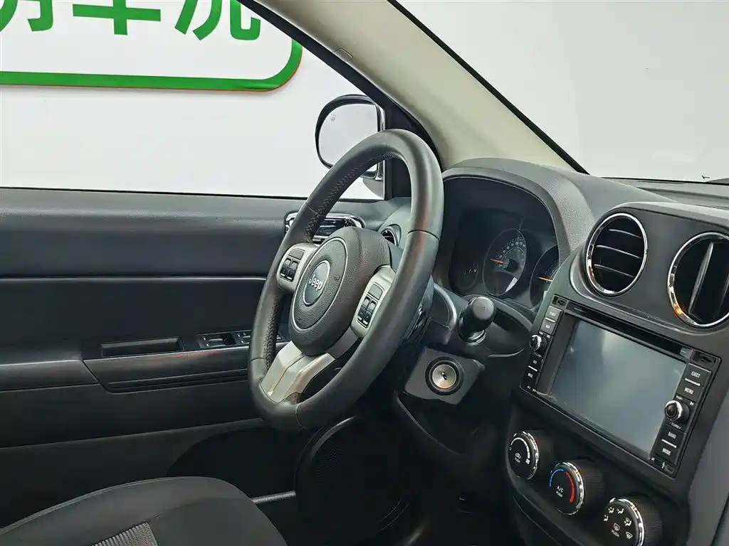 Jeep Compass 2014 — фото 22