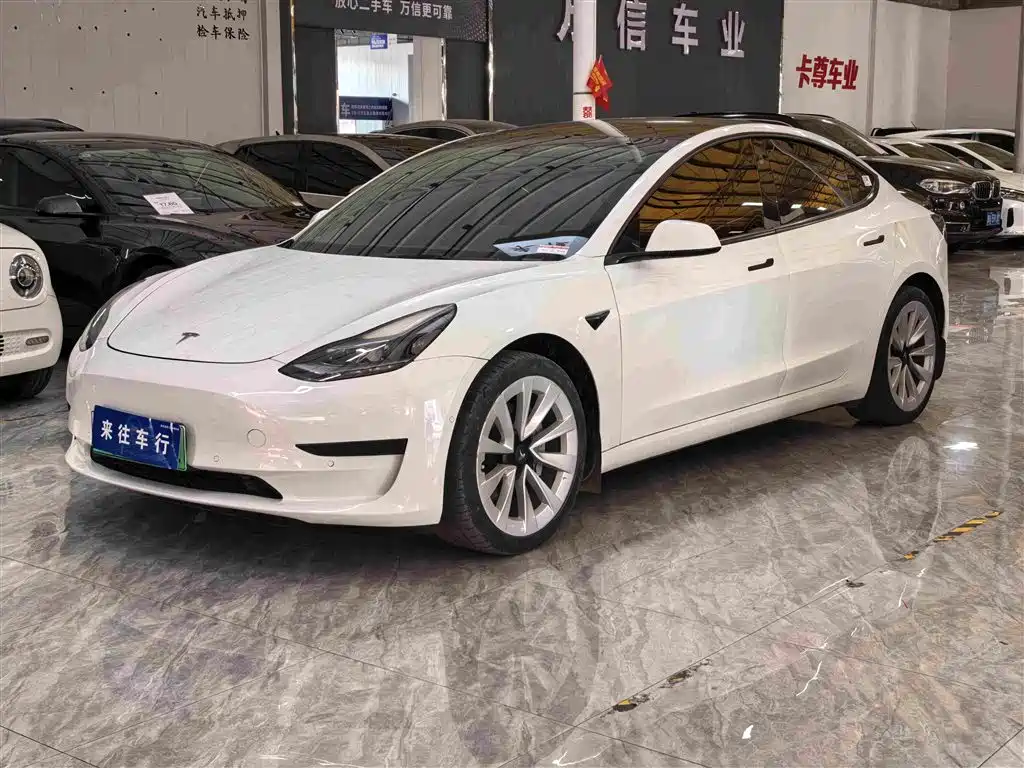 Tesla Model 3 2023 — фото 1