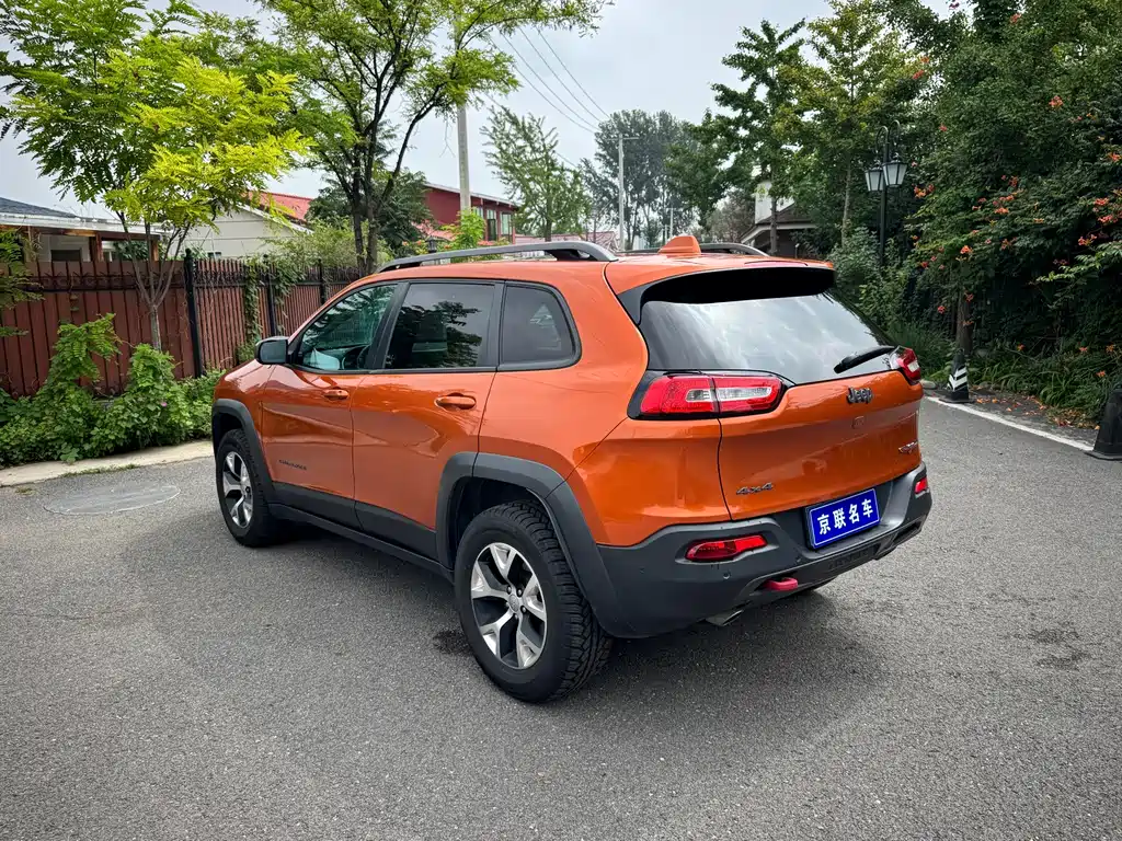 Jeep Cherokee 2014 — фото 11