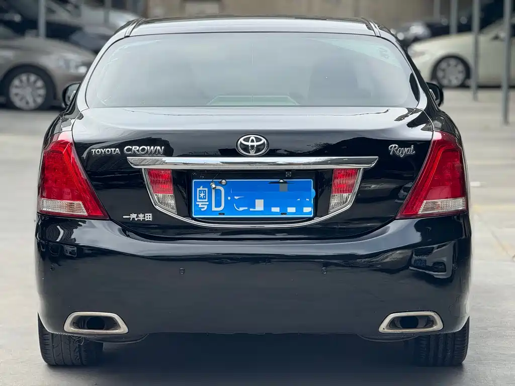 Toyota Crown 2010 — фото 11