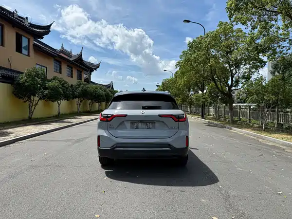 NIO ES6 2020