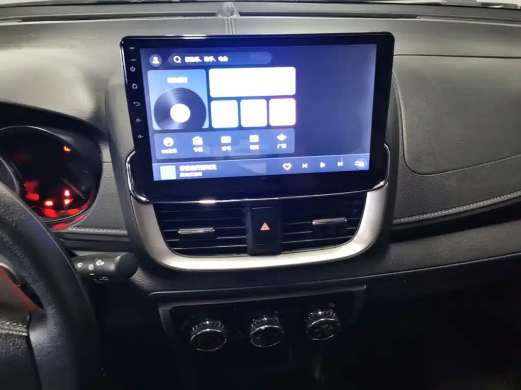 Toyota Yaris L 2021 — фото 20